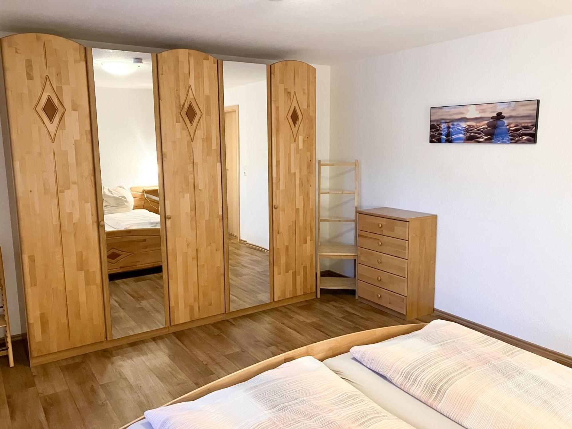 Ferienwohnung Morgensonne Am Kurpark Bad Berka - Parkplatz - Spielplatz - Wlan - 2 Schlafzimmer Exterior foto