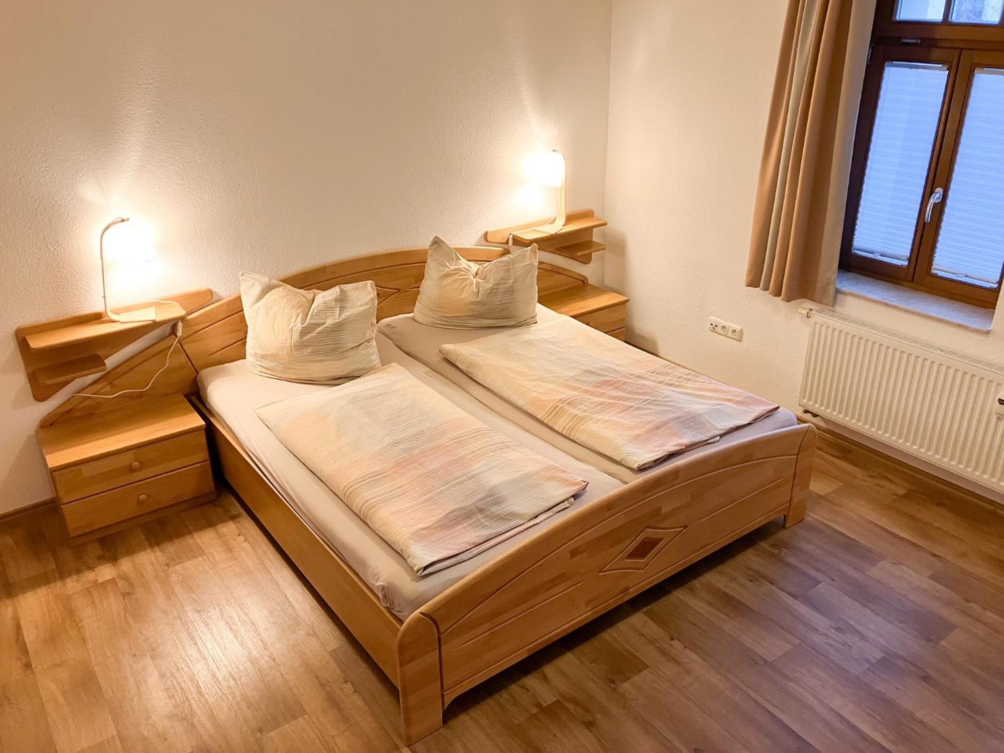 Ferienwohnung Morgensonne Am Kurpark Bad Berka - Parkplatz - Spielplatz - Wlan - 2 Schlafzimmer Exterior foto