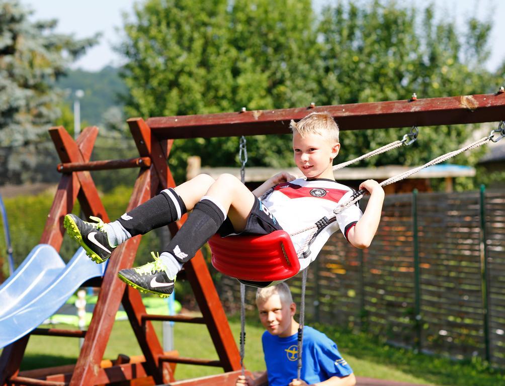 Ferienwohnung Morgensonne Am Kurpark Bad Berka - Parkplatz - Spielplatz - Wlan - 2 Schlafzimmer Quarto foto